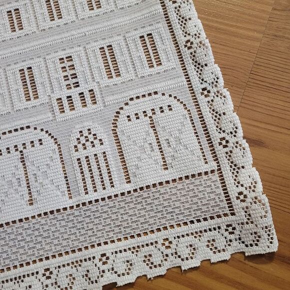 VTG Great Bay Lace Co Runner Liechtenstein Made - Rainbow Row - Picture 4 of 10